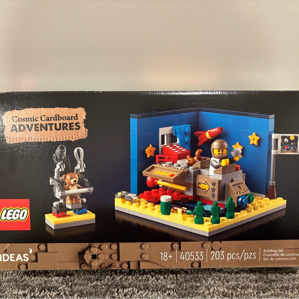 Lego 40533 Cosmic cardboard adventures kid set. New in sealed box. Ideas set.